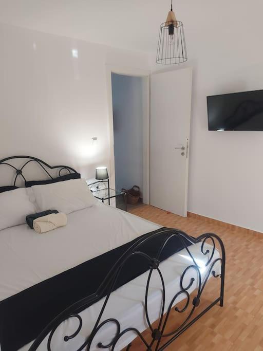 Houlia Home Διαμέρισμα Με Δωρεάν Χώρο Στάθμευσης Steniaí Eksteriør bilde